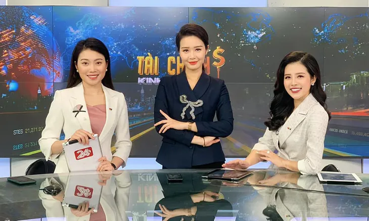 Hậu trường Bản tin Tài chính kinh doanh cực vui, cực nhộn từ dàn BTV - Ảnh 19. Hậu trường Bản tin Tài chính kinh doanh cực vui, cực nhộn từ dàn BTV - Ảnh 19.