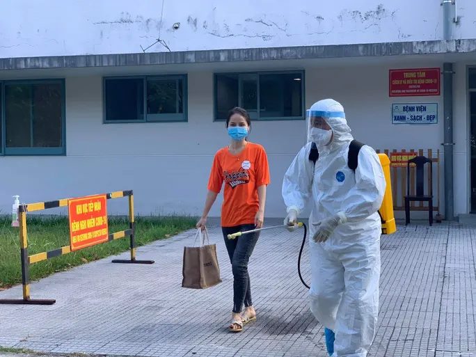 6 lần xét nghiệm âm tính, một bệnh nhân COVID-19 dương tính trở lại - Ảnh 1. 6 lần xét nghiệm âm tính, một bệnh nhân COVID-19 dương tính trở lại - Ảnh 1.
