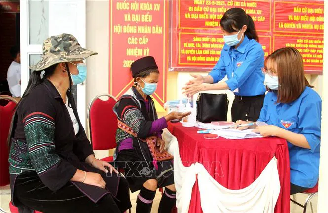 Thêm nhiều địa phương công bố đại biểu trúng cử HĐND nhiệm kỳ mới - Ảnh 2. Thêm nhiều địa phương công bố đại biểu trúng cử HĐND nhiệm kỳ mới - Ảnh 2.
