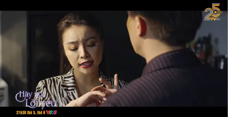 Hãy nói lời yêu - Tập 14: Bình (Hà Việt Dũng) nhận combo quả báo, khúm núm trước người vợ giàu có - Ảnh 4. Hãy nói lời yêu - Tập 14: Bình (Hà Việt Dũng) nhận combo quả báo, khúm núm trước người vợ giàu có - Ảnh 4.