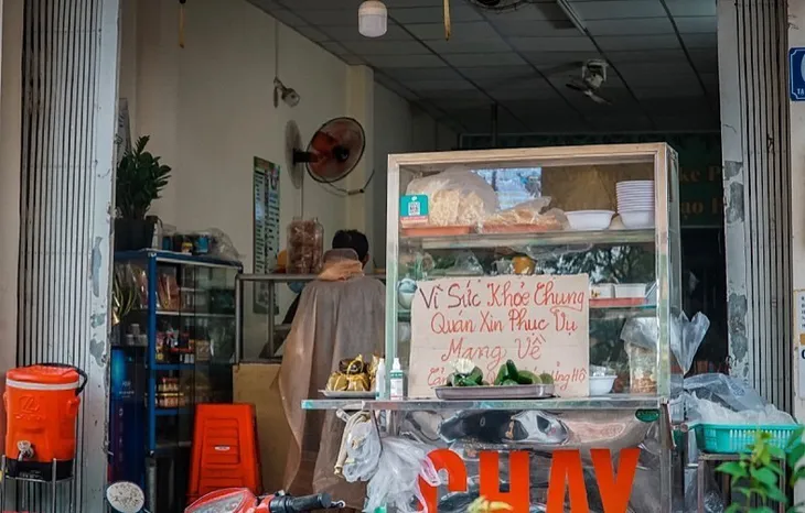 TP Hồ Chí Minh: Hàng quán đóng cửa im lìm để chống dịch - Ảnh 5. TP Hồ Chí Minh: Hàng quán đóng cửa im lìm để chống dịch - Ảnh 5.