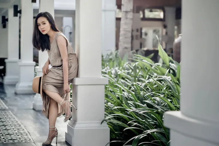 BTV Hoài Anh khiến khán giả khủng hoảng vì quá trẻ - Ảnh 1. BTV Hoài Anh khiến khán giả khủng hoảng vì quá trẻ - Ảnh 1.