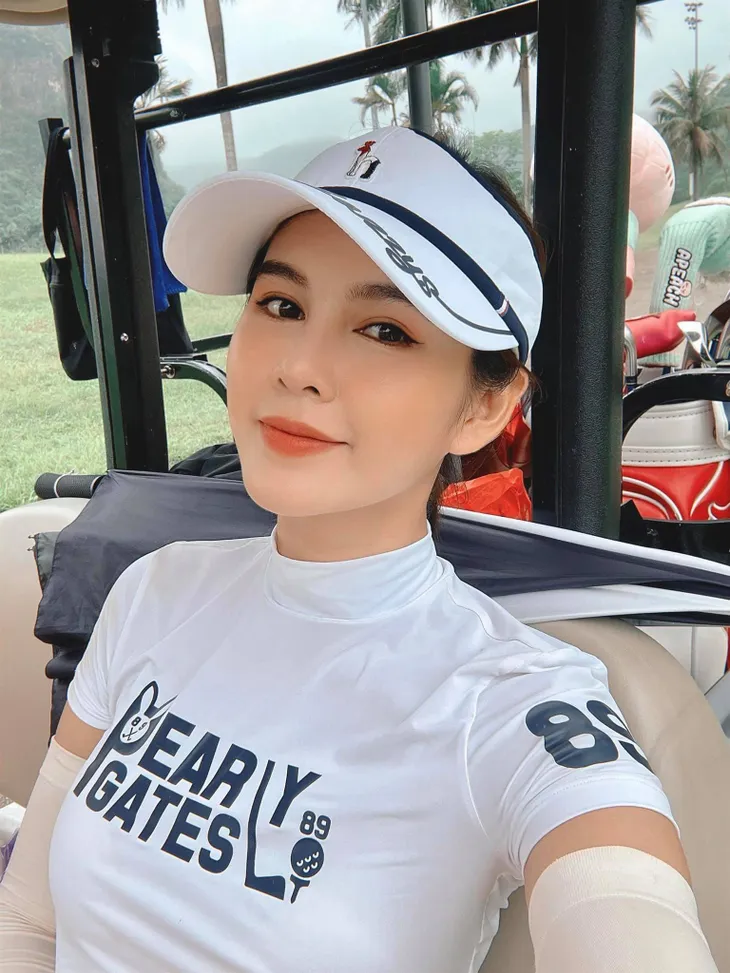 Dàn diễn viên Việt tuần qua: Hồng Diễm chỉ ở nhà, Phương Oanh tự nhủ bớt nghe bớt nói bớt nhìn - Ảnh 22. Dàn diễn viên Việt tuần qua: Hồng Diễm chỉ ở nhà, Phương Oanh tự nhủ bớt nghe bớt nói bớt nhìn - Ảnh 22.