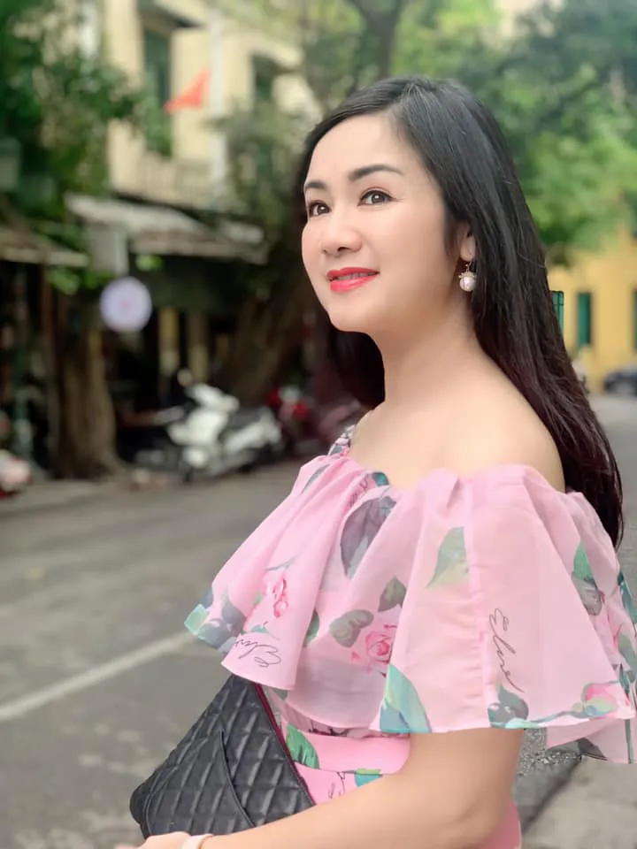 Dàn diễn viên Việt tuần qua: Hồng Diễm chỉ ở nhà, Phương Oanh tự nhủ bớt nghe bớt nói bớt nhìn - Ảnh 29. Dàn diễn viên Việt tuần qua: Hồng Diễm chỉ ở nhà, Phương Oanh tự nhủ bớt nghe bớt nói bớt nhìn - Ảnh 29.
