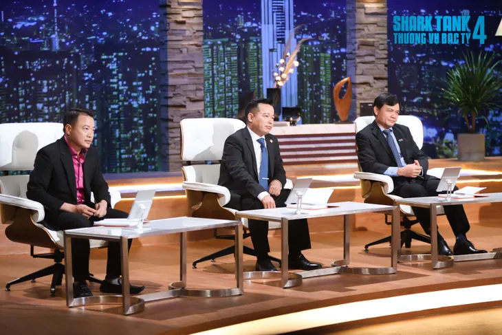 Shark Tank mùa 4: Vừa chốt deal thần tốc, Shark vừa quẹt thẻ đặt cọc luôn - Ảnh 2.