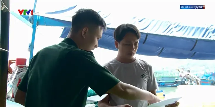 Đẩy mạnh tuyên truyền bầu cử đến ngư dân khai thác xa bờ - Ảnh 1. Đẩy mạnh tuyên truyền bầu cử đến ngư dân khai thác xa bờ - Ảnh 1.