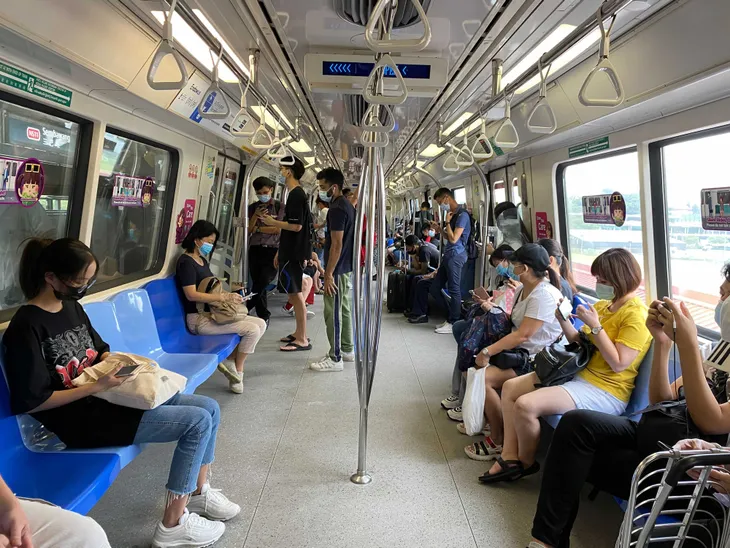 Singapore tính đến việc sống chung với COVID-19, Thái Lan có trên 4.500 ca mắc mới/ngày trong 2 ngày liền - Ảnh 2. Singapore tính đến việc sống chung với COVID-19, Thái Lan có trên 4.500 ca mắc mới/ngày trong 2 ngày liền - Ảnh 2.
