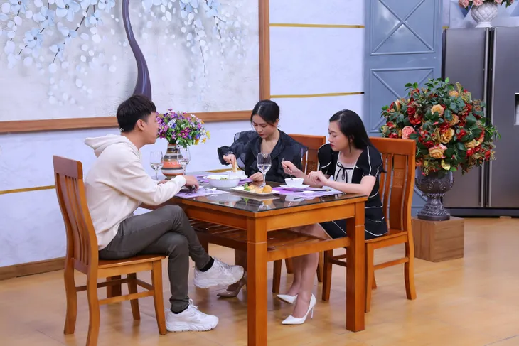 Hồ Quang Hiếu đổi nghệ danh tới 7 lần vì hát hoài không nổi tiếng - Ảnh 4. Hồ Quang Hiếu đổi nghệ danh tới 7 lần vì hát hoài không nổi tiếng - Ảnh 4.