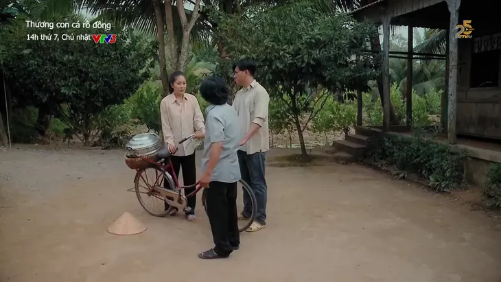 Thương con cá rô đồng - Tập 9: Bị siết nợ, Thương buộc chấp nhận ông Lu? - Ảnh 1. Thương con cá rô đồng - Tập 9: Bị siết nợ, Thương buộc chấp nhận ông Lu? - Ảnh 1.