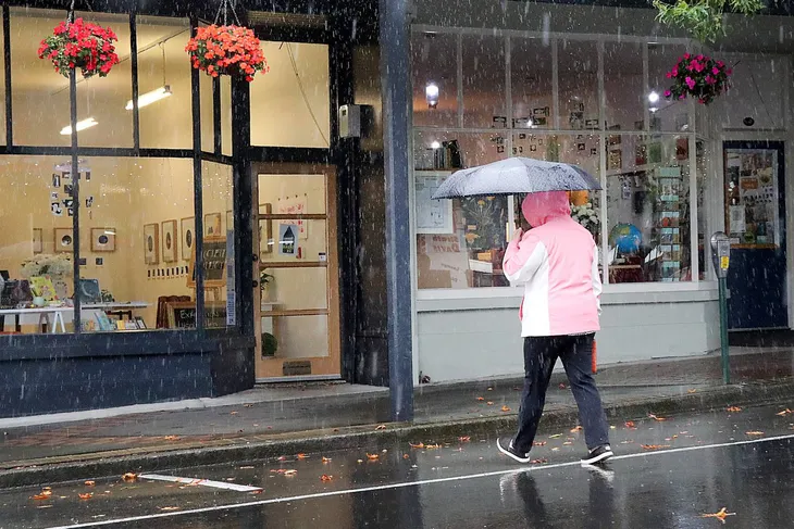 New Zealand ban bố tình trạng khẩn cấp vì mưa lũ ở Canterbury - Ảnh 3. New Zealand ban bố tình trạng khẩn cấp vì mưa lũ ở Canterbury - Ảnh 3.