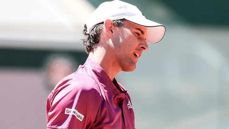 Roland Garros 2021: Dominic Thiem thua sốc ngay trong ngày ra quân - Ảnh 2. Roland Garros 2021: Dominic Thiem thua sốc ngay trong ngày ra quân - Ảnh 2.