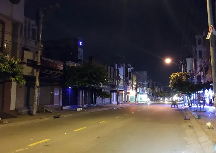 Hôm nay (31/5), TP Hồ Chí Minh bắt đầu thực hiện giãn cách xã hội theo Chỉ thị 15 - Ảnh 1. Hôm nay (31/5), TP Hồ Chí Minh bắt đầu thực hiện giãn cách xã hội theo Chỉ thị 15 - Ảnh 1.