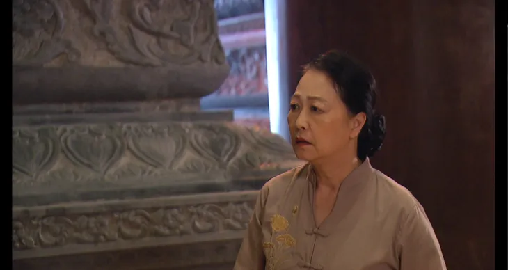 Hương vị tình thân: Nam và bà Dần có quan hệ huyết thống, chuyện tình với Long tan? - Ảnh 2. Hương vị tình thân: Nam và bà Dần có quan hệ huyết thống, chuyện tình với Long tan? - Ảnh 2.