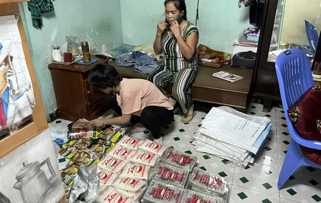 Phát hiện đường dây làm giả mỳ chính, hạt nêm - Ảnh 3. Phát hiện đường dây làm giả mỳ chính, hạt nêm - Ảnh 3.
