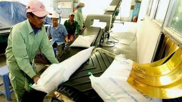 Gạo Việt Nam bán tại Anh hầu hết không mang thương hiệu của nhà xuất khẩu Việt - Ảnh 1. Gạo Việt Nam bán tại Anh hầu hết không mang thương hiệu của nhà xuất khẩu Việt - Ảnh 1.