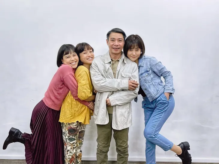 Diễn xuất của NSND Công Lý và Phương Oanh nhận cơn mưa lời khen của khán giả - Ảnh 7. Diễn xuất của NSND Công Lý và Phương Oanh nhận cơn mưa lời khen của khán giả - Ảnh 7.