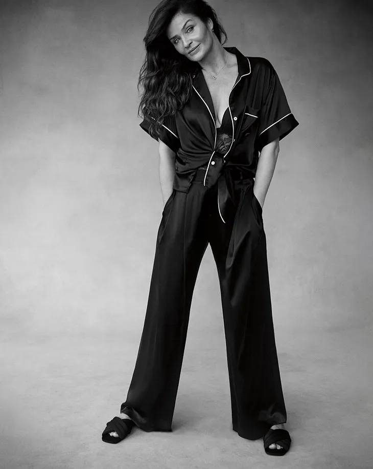 Victoria’s Secret mừng Ngày của mẹ 2021 với một chiến dịch siêu yêu thương - Ảnh 8. Victoria’s Secret mừng Ngày của mẹ 2021 với một chiến dịch siêu yêu thương - Ảnh 8.