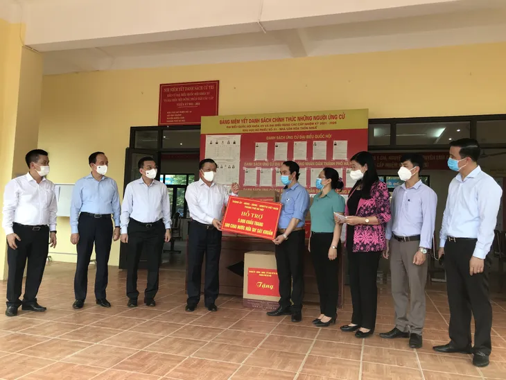 Bí thư Thành ủy Hà Nội Đinh Tiến Dũng: Đông Anh là điểm sáng trong phòng, chống dịch COVID-19 - Ảnh 2.