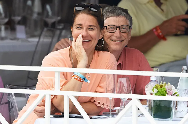 Mạng xã hội “rung chấn” sau cuộc chia tay của vợ chồng tỷ phú Bill Gates - Ảnh 1. Mạng xã hội “rung chấn” sau cuộc chia tay của vợ chồng tỷ phú Bill Gates - Ảnh 1.