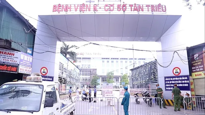 Hà Nội sẽ xử lý nghiêm người đứng đầu nếu lơ là để dịch COVID-19 lây lan - Ảnh 1. Hà Nội sẽ xử lý nghiêm người đứng đầu nếu lơ là để dịch COVID-19 lây lan - Ảnh 1.