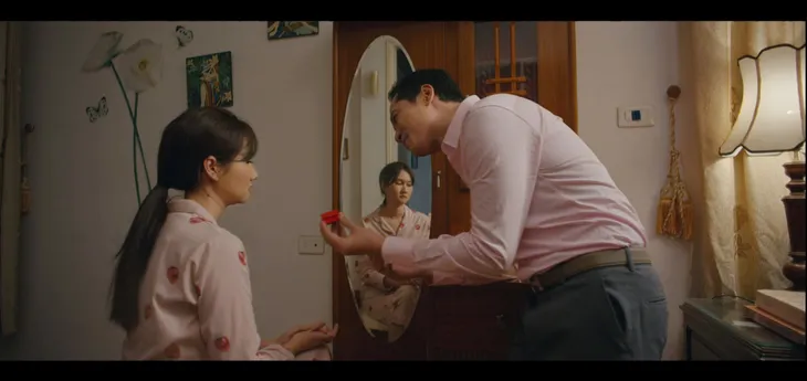 Mùa hoa tìm lại - Tập 3: Bí mật từ 10 năm trước, Tuyết dường như đâm sau lưng Lệ và Việt - Ảnh 10. Mùa hoa tìm lại - Tập 3: Bí mật từ 10 năm trước, Tuyết dường như đâm sau lưng Lệ và Việt - Ảnh 10.