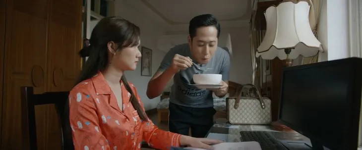 Mùa hoa tìm lại - Tập 8: Lệ vừa hôn Việt thẹn thùng lại bắn tim ngay cho Đồng - Ảnh 14. Mùa hoa tìm lại - Tập 8: Lệ vừa hôn Việt thẹn thùng lại bắn tim ngay cho Đồng - Ảnh 14.