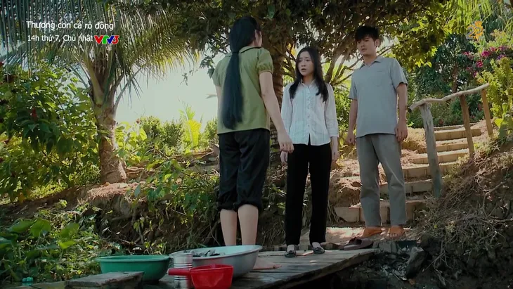 Thương con cá rô đồng - Tập 13: Thương bị bà chủ vu oan giật chồng - Ảnh 5. Thương con cá rô đồng - Tập 13: Thương bị bà chủ vu oan giật chồng - Ảnh 5.