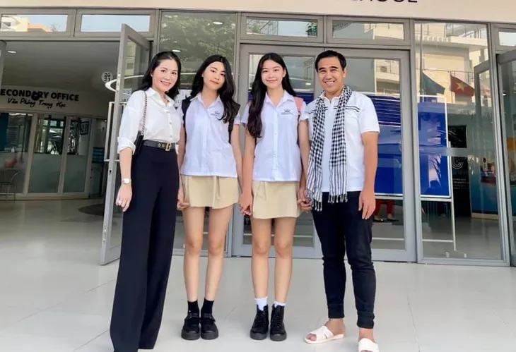 Vẻ xinh xắn của hai con gái Quyền Linh 10 năm trước và bây giờ - Ảnh 3. Vẻ xinh xắn của hai con gái Quyền Linh 10 năm trước và bây giờ - Ảnh 3.