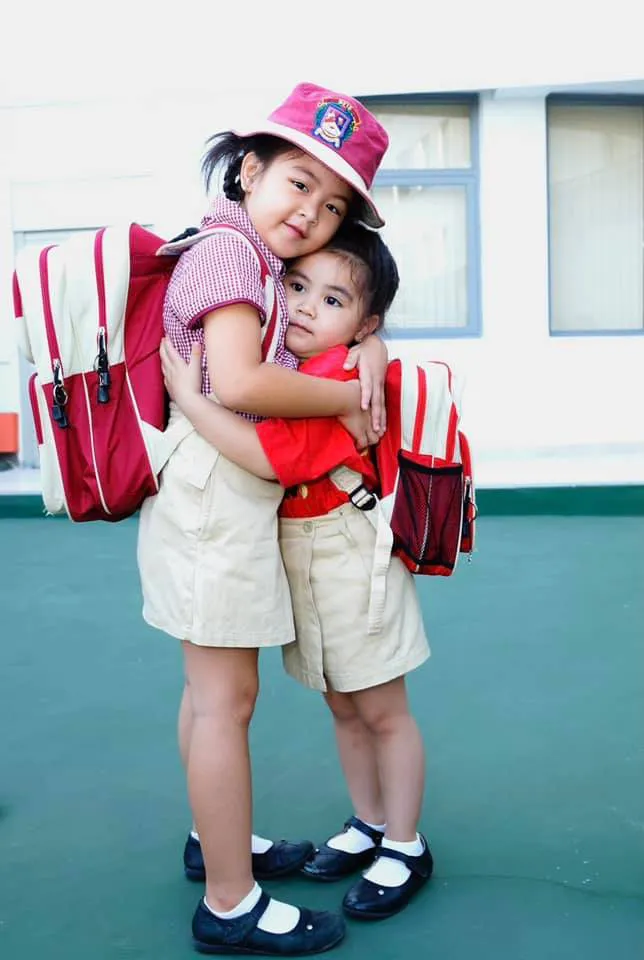 Vẻ xinh xắn của hai con gái Quyền Linh 10 năm trước và bây giờ - Ảnh 1. Vẻ xinh xắn của hai con gái Quyền Linh 10 năm trước và bây giờ - Ảnh 1.
