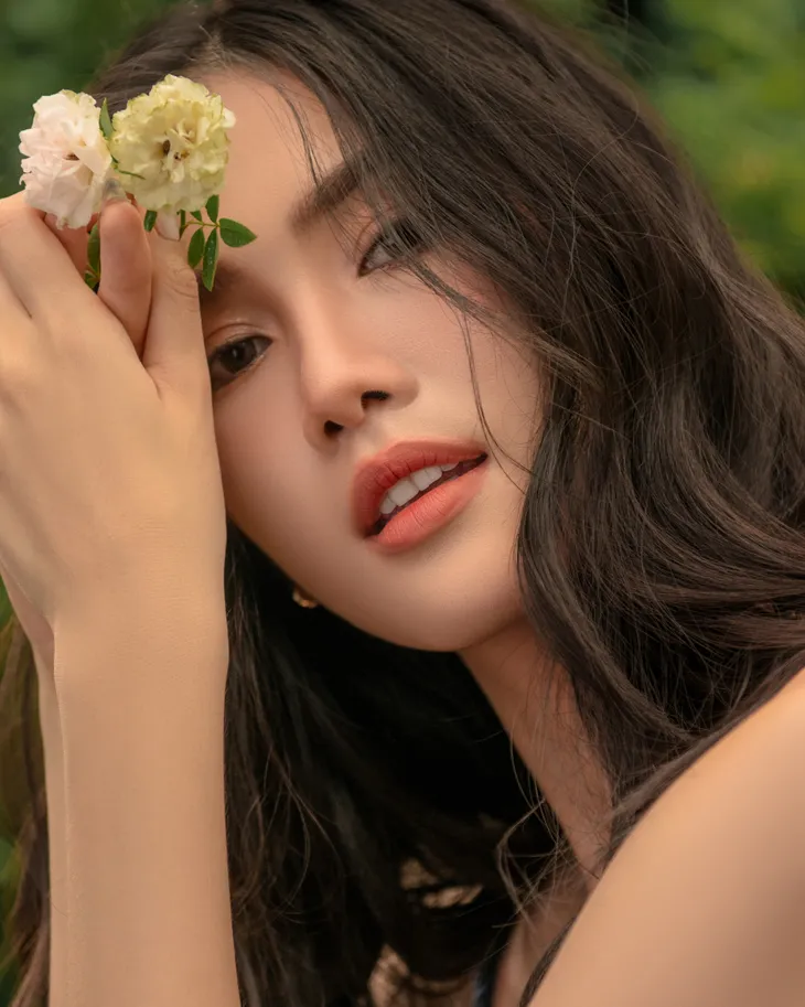 Á hậu Phương Anh hóa nàng thơ trong bộ ảnh đón tuổi 23 - Ảnh 3. Á hậu Phương Anh hóa nàng thơ trong bộ ảnh đón tuổi 23 - Ảnh 3.