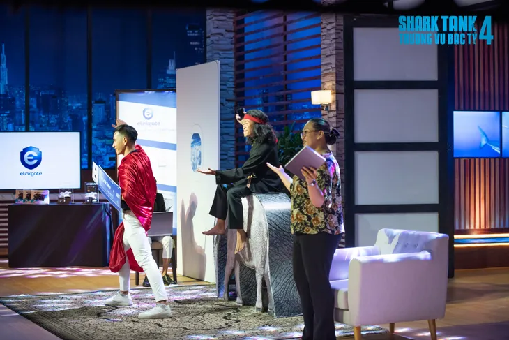 Shark Bình hứa hẹn hỗ trợ startup công nghệ thông tin tham gia Shark Tank Mỹ - Ảnh 1. Shark Bình hứa hẹn hỗ trợ startup công nghệ thông tin tham gia Shark Tank Mỹ - Ảnh 1.