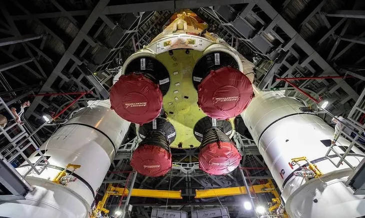Chiêm ngưỡng cận cảnh “siêu tên lửa” 18,6 tỷ USD mới của NASA - Ảnh 2. Chiêm ngưỡng cận cảnh “siêu tên lửa” 18,6 tỷ USD mới của NASA - Ảnh 2.