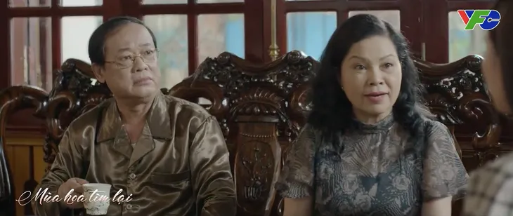 Mùa hoa tìm lại - Tập 10: Hóa ra 10 năm trước chính Tuyết đánh thuốc mê khiến Lệ bị chụp ảnh nóng - Ảnh 27. Mùa hoa tìm lại - Tập 10: Hóa ra 10 năm trước chính Tuyết đánh thuốc mê khiến Lệ bị chụp ảnh nóng - Ảnh 27.