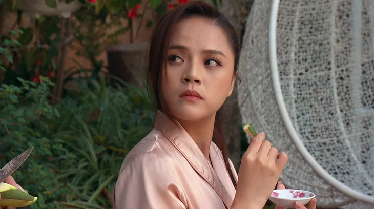 Hương vị tình thân - Tập 42: Thy (Thu Quỳnh) bị mẹ chuốc thuốc để úp sọt Huy (Anh Vũ) - Ảnh 4. Hương vị tình thân - Tập 42: Thy (Thu Quỳnh) bị mẹ chuốc thuốc để úp sọt Huy (Anh Vũ) - Ảnh 4.