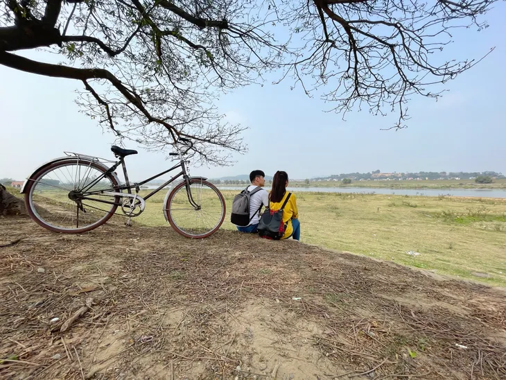 Mùa hoa tìm lại: Loạt ảnh thanh xuân của Việt, Lệ và Tuyết khi tình yêu chưa chen vào giữa - Ảnh 15. Mùa hoa tìm lại: Loạt ảnh thanh xuân của Việt, Lệ và Tuyết khi tình yêu chưa chen vào giữa - Ảnh 15.