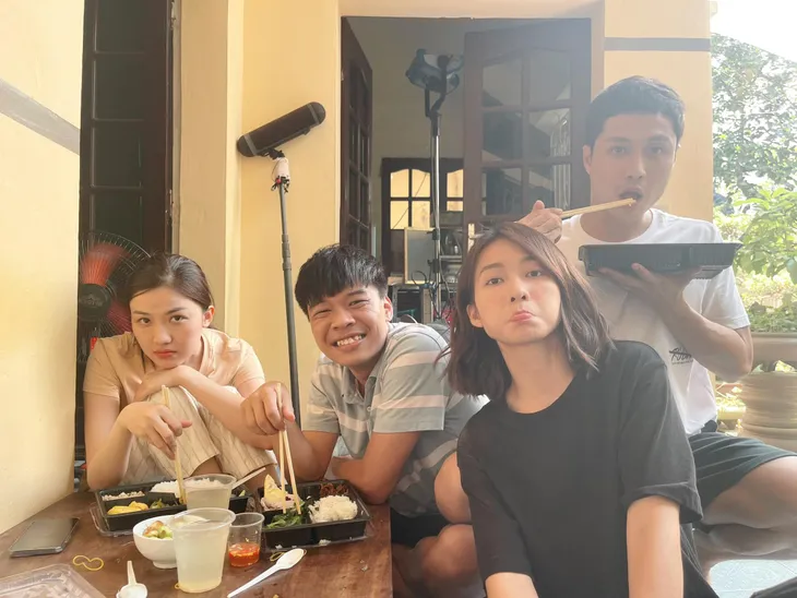 Phim mới Điều em chưa biết: Trung ruồi sánh đôi cùng Lương Thanh? - Ảnh 3. Phim mới Điều em chưa biết: Trung ruồi sánh đôi cùng Lương Thanh? - Ảnh 3.