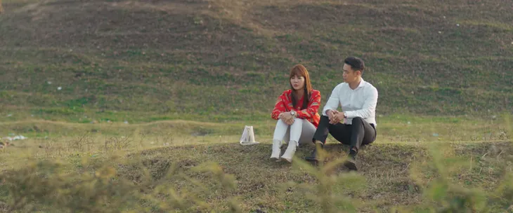 Lý do Thanh Hương bất ngờ mặc váy trong Mùa hoa tìm lại - Ảnh 2.