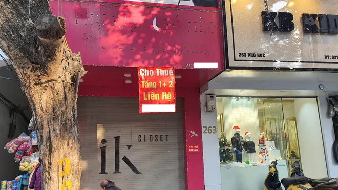 Mặt bằng phố cổ một thời giành giật, giờ hạ giá hết cỡ vẫn vắng khách thuê - Ảnh 4. Mặt bằng phố cổ một thời giành giật, giờ hạ giá hết cỡ vẫn vắng khách thuê - Ảnh 4.
