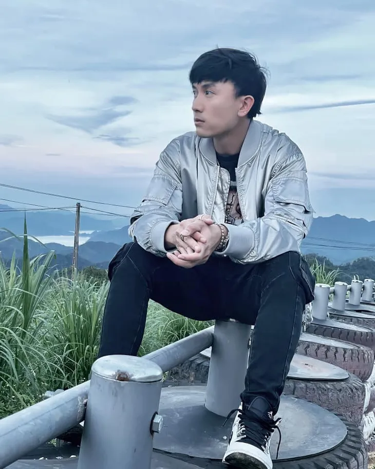 Diễn viên Anh Vũ chất lừ từ màn ảnh cho đến ngoài đời - Ảnh 16. Diễn viên Anh Vũ chất lừ từ màn ảnh cho đến ngoài đời - Ảnh 16.