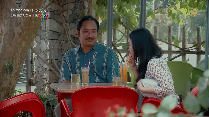 Thương con cá rô đồng - Tập 14: Hết dì Tư đến Lành bị ông Lưu mua chuộc - Ảnh 1.