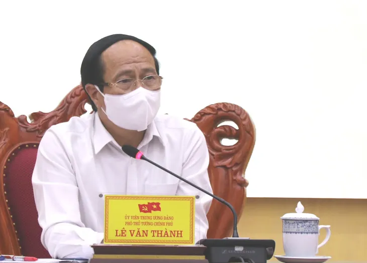 Chính phủ sẽ bảo đảm không thiếu kinh phí để bảo vệ sản xuất, bảo vệ sức khoẻ nhân dân - Ảnh 1. Chính phủ sẽ bảo đảm không thiếu kinh phí để bảo vệ sản xuất, bảo vệ sức khoẻ nhân dân - Ảnh 1.
