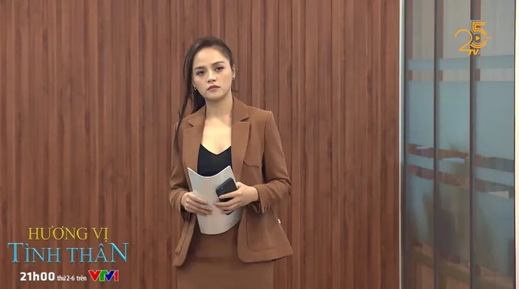 Hương vị tình thân - Tập 33: Long (Mạnh Trường) thách Nam (Phương Oanh) hôn giữa chợ - Ảnh 5.