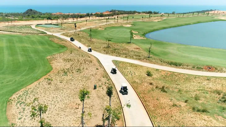 Biệt thự sân Golf - Second home đặc sắc cho giới nhà giàu - Ảnh 1. Biệt thự sân Golf - Second home đặc sắc cho giới nhà giàu - Ảnh 1.