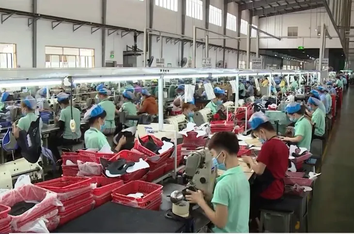 Bình Dương: Công nhân bị ảnh hưởng dịch COVID-19 được hỗ trợ tới 3 triệu đồng/người - Ảnh 2. Bình Dương: Công nhân bị ảnh hưởng dịch COVID-19 được hỗ trợ tới 3 triệu đồng/người - Ảnh 2.
