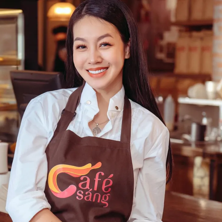BTV Hồng Nhung: Nghề dạy mình lớn, mà càng lớn lại càng muốn học - Ảnh 1. BTV Hồng Nhung: Nghề dạy mình lớn, mà càng lớn lại càng muốn học - Ảnh 1.