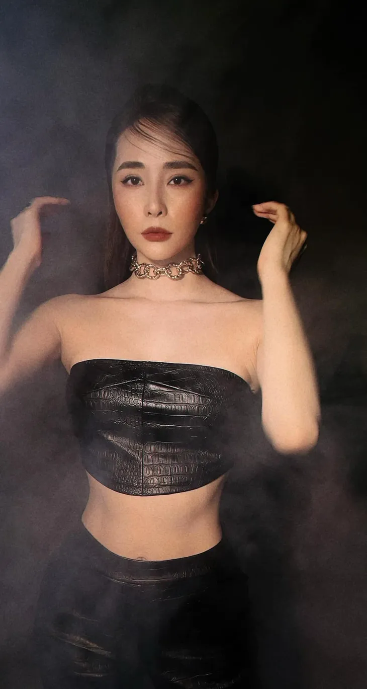 Diễn viên Việt tuần qua: Quỳnh Nga đọ độ sexy với Quỳnh Kool - Ảnh 14. Diễn viên Việt tuần qua: Quỳnh Nga đọ độ sexy với Quỳnh Kool - Ảnh 14.