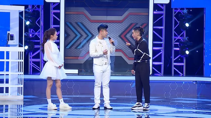 Akira Phan: Tôi luôn đối xử tốt với mọi người mà nhận về toàn trái đắng - Ảnh 4. Akira Phan: Tôi luôn đối xử tốt với mọi người mà nhận về toàn trái đắng - Ảnh 4.