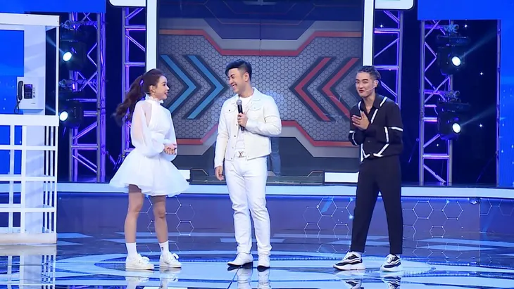 Akira Phan: Tôi luôn đối xử tốt với mọi người mà nhận về toàn trái đắng - Ảnh 1. Akira Phan: Tôi luôn đối xử tốt với mọi người mà nhận về toàn trái đắng - Ảnh 1.