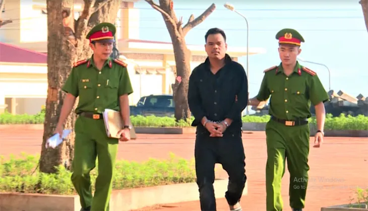 Đối tượng chuyên dâm ô trẻ em khai nhận nảy sinh ham muốn vì xem phim đồi trụy - Ảnh 1. Đối tượng chuyên dâm ô trẻ em khai nhận nảy sinh ham muốn vì xem phim đồi trụy - Ảnh 1.