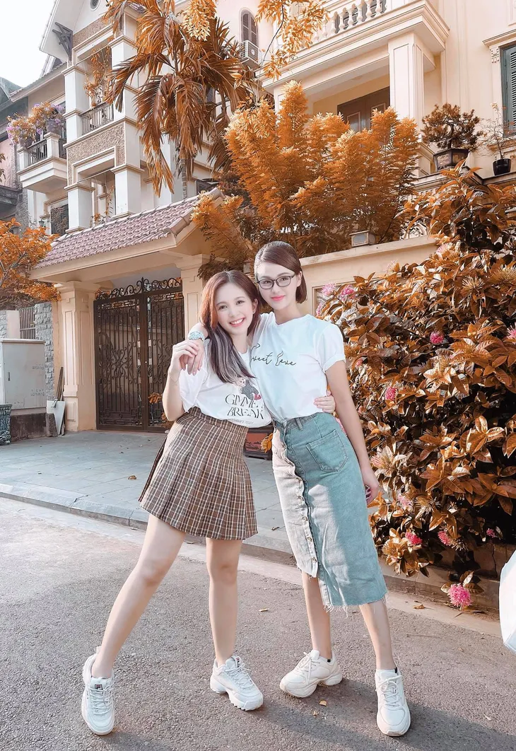 Lương Thu Trang khoe tạo hình trẻ trung trong phim mới - Ảnh 1. Lương Thu Trang khoe tạo hình trẻ trung trong phim mới - Ảnh 1.